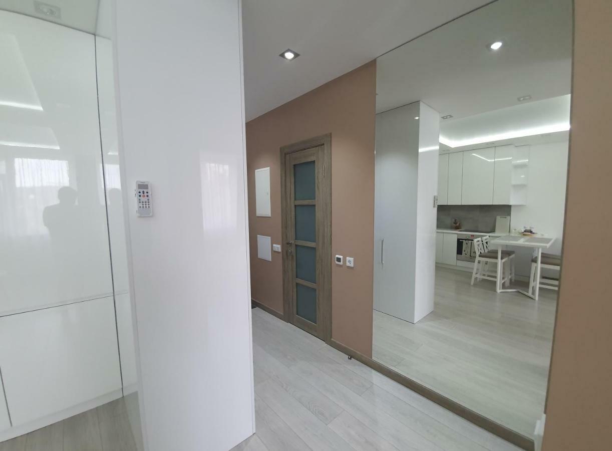 Luxapartment Kiev Esterno foto